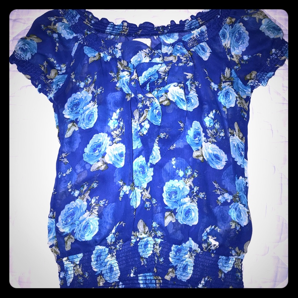 🌼💙Abercrombie & Fitch top💙🌼